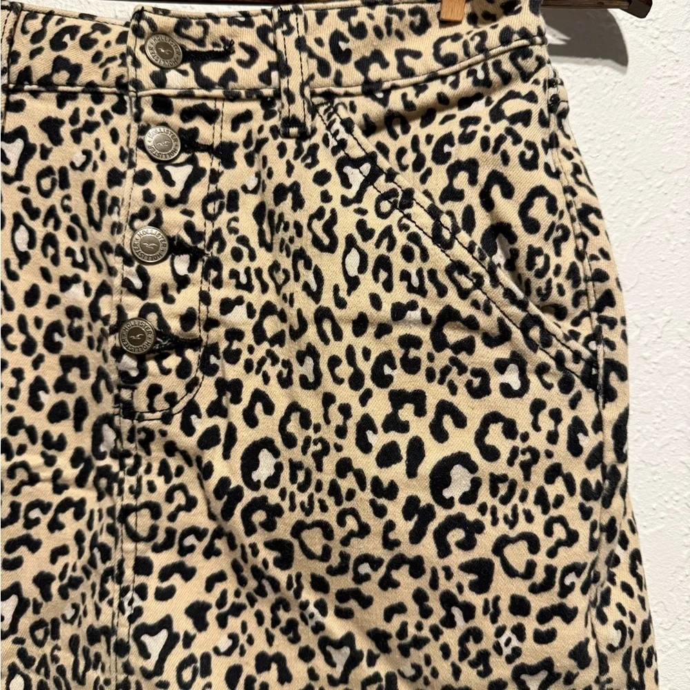 Hollister Ultra High Rise Leopard Print Button Front Mini Skirt Size 1 (25) Nude